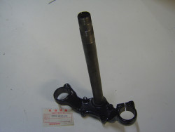 Té inférieur de fourche pour modèles VT500C (USA)