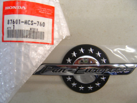 Emblème carénage Pan European ST1300 Honda 87601-MCS-760