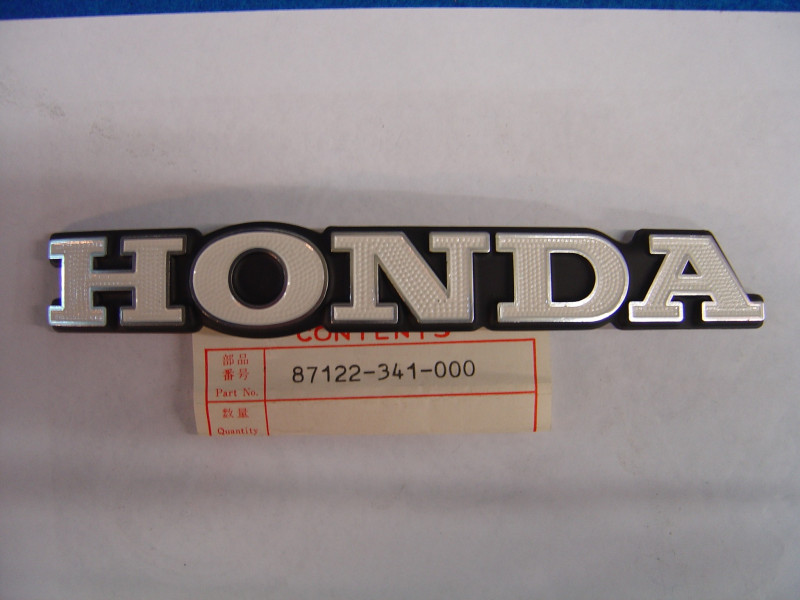 Emblème réservoir gauche Honda CB750 K2 - Réf. 87122341000