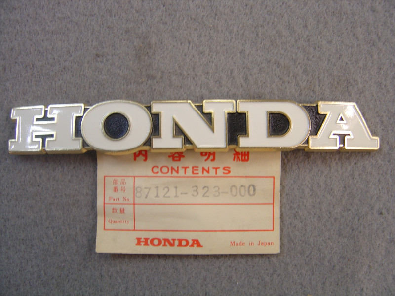 Logo réservoir droit Honda CB500F - Réf. 87121323000