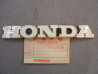 Logo réservoir droit Honda CB500F - Réf. 87121323000