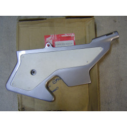 Cache repose-pieds gauche Honda CBR1000F 89-90 | Réf. 64295-MS2-000ZA