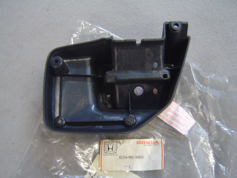 Élément inférieur accoudoir droit Honda GL1500 89-96 NH159L