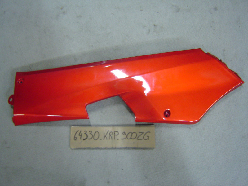Cache latéral gauche plancher Honda SCV100 Lead - R195C