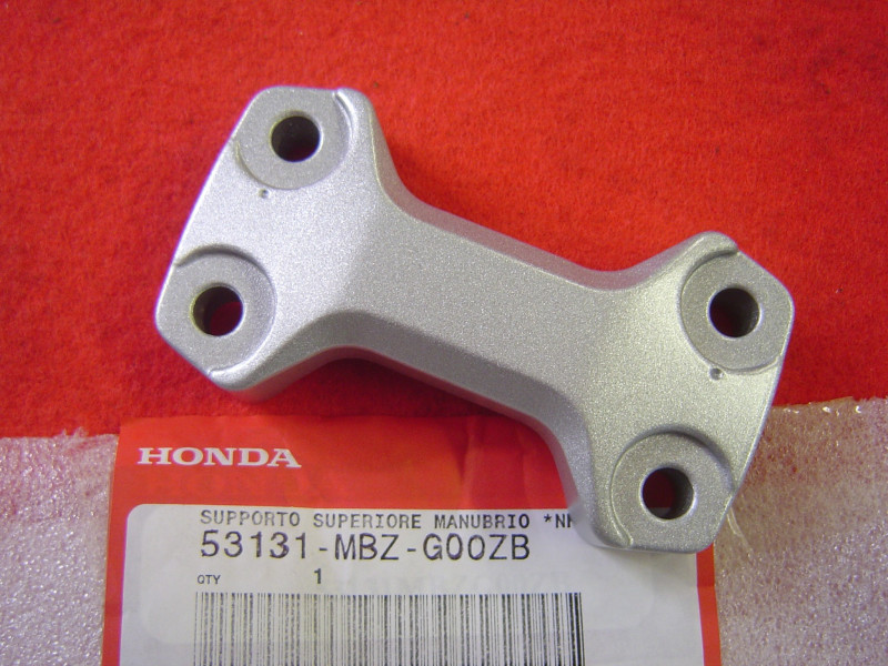 Pontet de guidon Honda CB600F 2003-2006 | Réf. 53131MBZG00ZB
