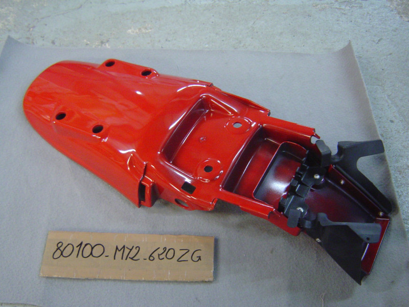 Garde-boue arrière Honda NX650 94 Rouge R201 | 80100MY2620ZG