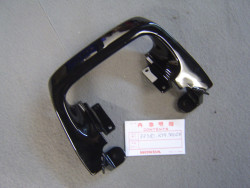 Barre de maintien passager de NSR125R 92 code couleur G136 77310KY4900ZH