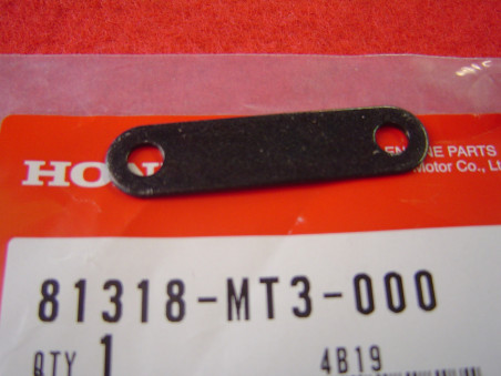 Plaque fixation charnière sacoche Honda ST1100 - Réf. 81318MT3000