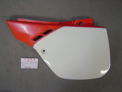 Cache latéral gauche Honda CR125 CR250 1988 - Réf. 83620KS6700ZE