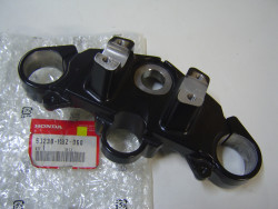 Té de fourche supérieur pour CB600F 2001