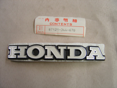 Logo réservoir droit Honda 250-350 K4 – Réf. 87121344670
