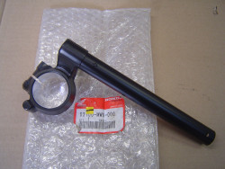 Demi guidon coté droit de CBR900 firebalde 1992-1995 HONdA 53100-MW0-000 neuf
