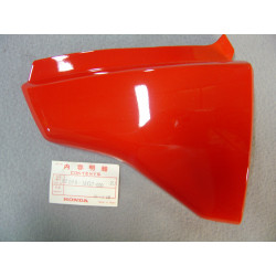 Cache droit R110 XLV750RD Honda – Réf. 62100MG7000ZA