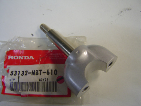 Support guidon Honda XL1000V 99-02 – Réf. 53132MBT610