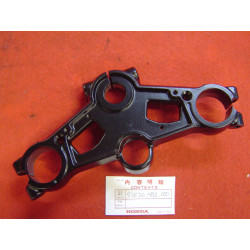 Té de fourche supérieur Honda VF750F – Réf. 53230MB2000