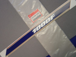 Autocollant 64216-MS2-300ZC auvent supérieur droit HONDA CBR1000FK 89