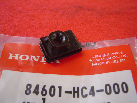 Écrou Honda 84601HC4000 – Pièce de fixation Honda