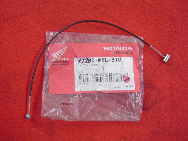 Câble couvercle sacoche Honda NT650V 98-01 | Réf. 77280MBL610