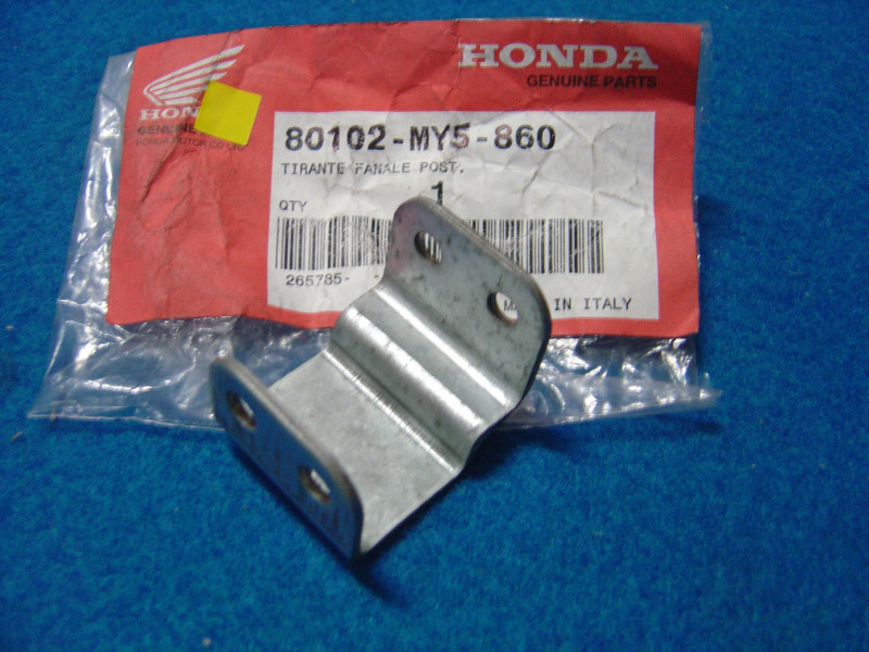 Support feu arrière Honda CB500 SX 99 - Réf. 80102MY5860