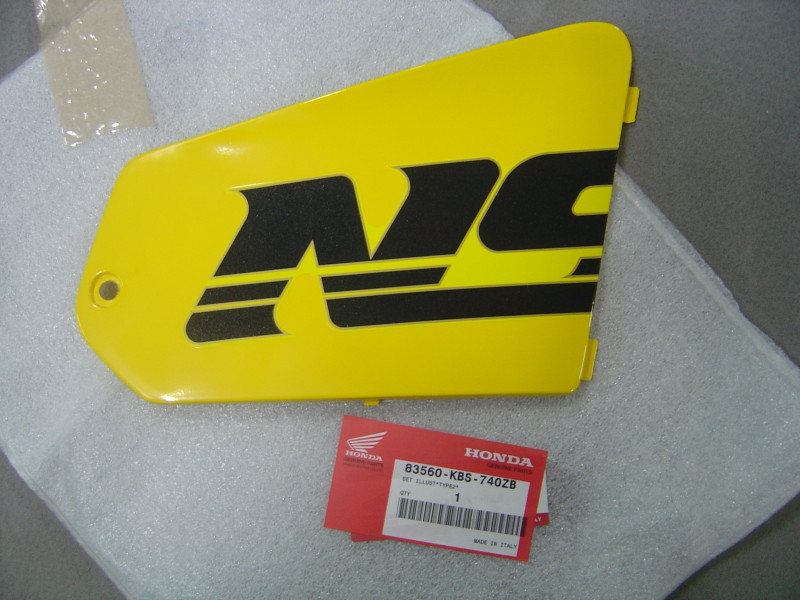 Cache côté droit Honda NSR125RP 1993 – Réf. 83560KBS740ZB