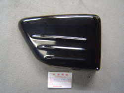 Cache latéral droit noir SHADOW VT125C 99-02 HONDA 83500-KGB-610