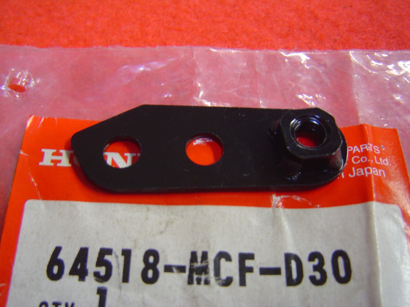 Support Carénage Gauche Honda VTR1000 02-04 | Réf 64518MCFD30