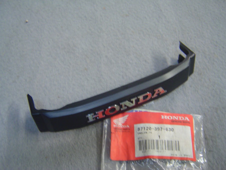 Emblème té inférieur fourche Honda CG125 95/97 - Réf. 87120397630