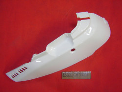 Cache latéral AR gauche Honda SA50 Vision 88 NH138 | 83600GY1900ZB