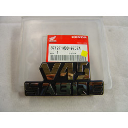 Logo V45 Sabre Honda VF750S 85 – Réf. 87127MB0970ZA
