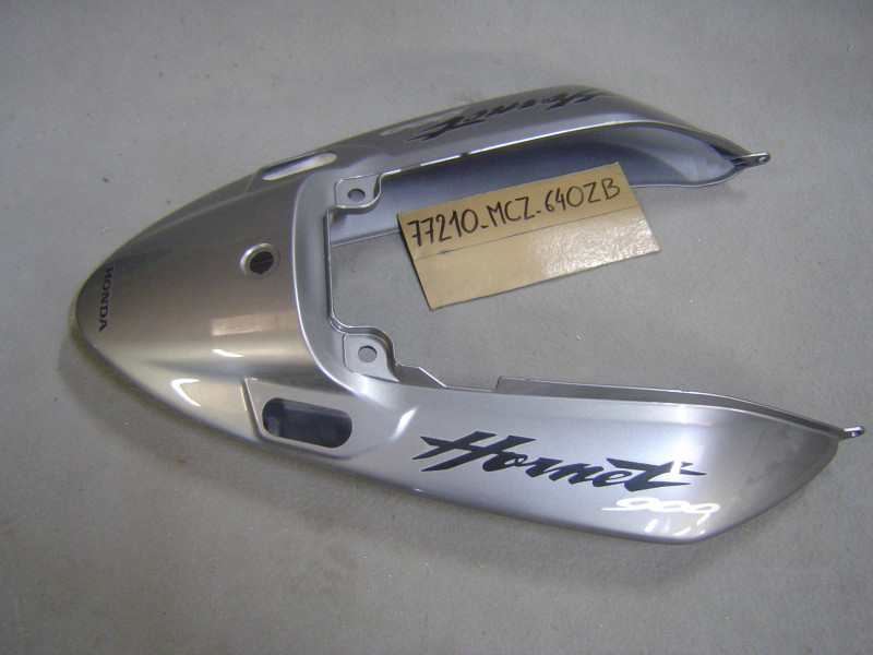 Coque de selle Honda CB900F2 02-03 NH167 | 77210MCZ640ZB