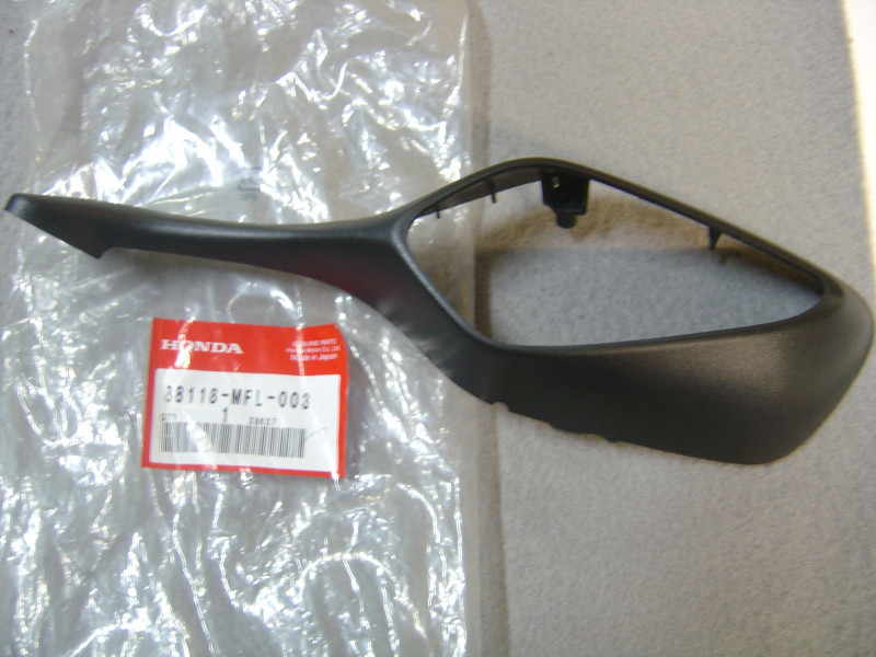 Base rétroviseur gauche Honda CBR1000RR - Réf. 88118-MFL-003