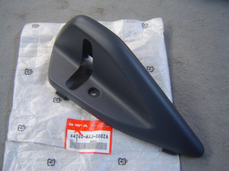 Cache moteur droit NH285 ST1100 Honda 64260-MAJ-G00ZA