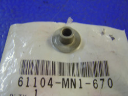 Entretoise sur XR600 88-90 VFR750 90-93 RS250R 94/95 honda 61104-MN1-670