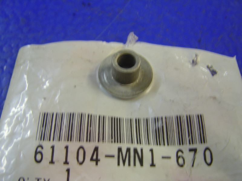 Entretoise Honda 61104-MN1-670 XR600 VFR750 RS250R
