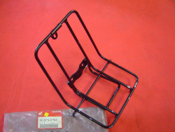 Porte bagage AV de SH50 pièce neuve avec défauts de stockage (peinture)