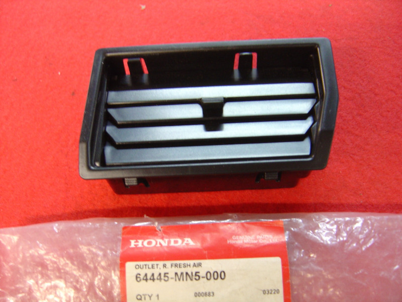 Bouche sortie air frais droite GL1500 Honda - 64445MN5000