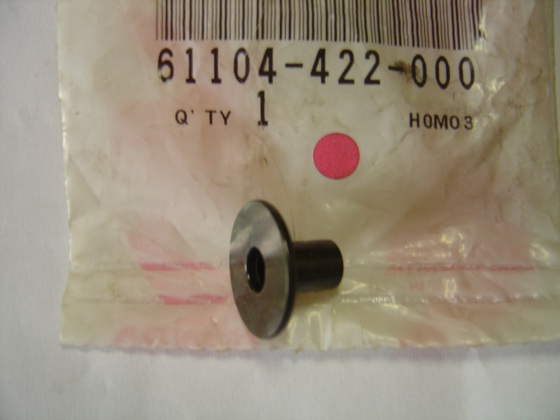 Bague épaulée Honda 61104-422-000 – CX650E CBX1000 NSR125