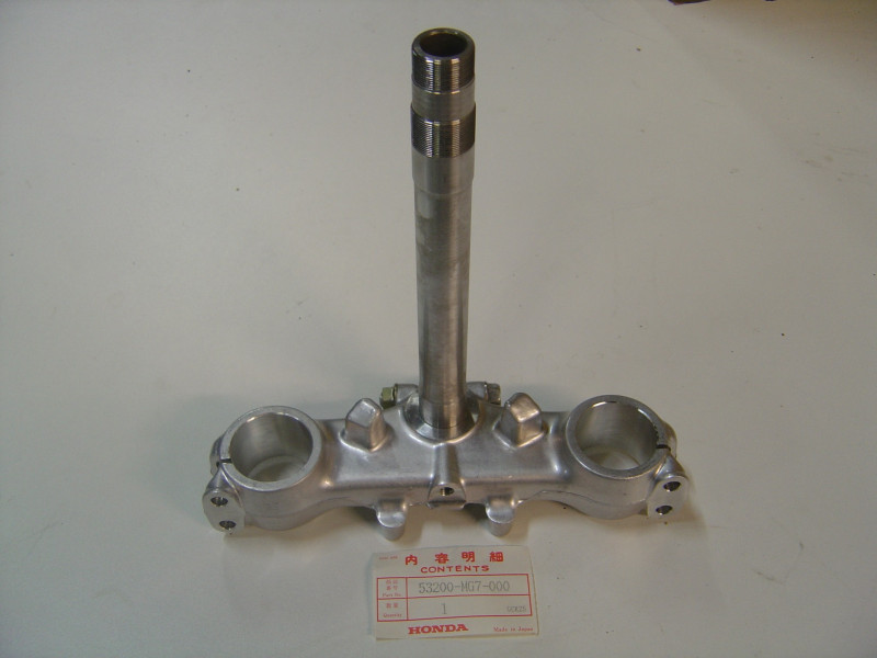 Té inférieur fourche Honda XLV750RF/RD – Réf. 53200MG7000