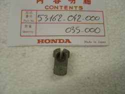 Butée de cable de gaz dans guidon de CD125 CT90 SS50 S110 Benly idem 531620