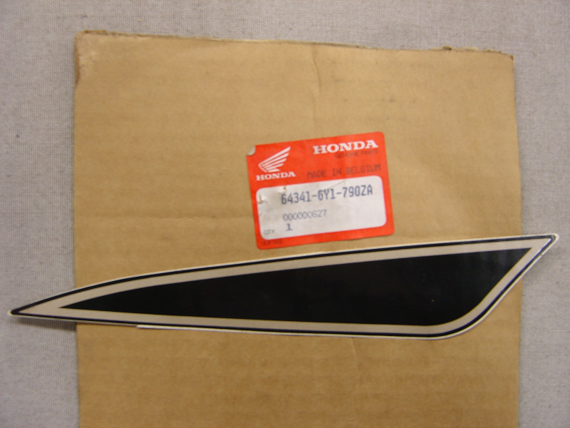 Décor Autocollant Couvercle Avant Honda SA50 Vision Gauche