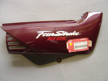 Cache latéral droit Honda NX125 V 97 – Réf. 83510KAYW00ZB