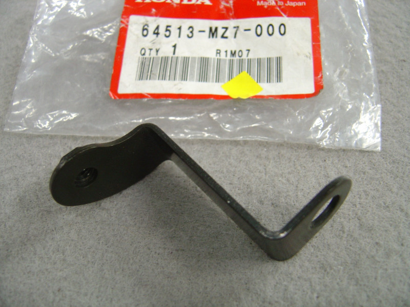 Support B Carénage Honda VFR750 94/97 - Réf. 64513-MZ7-000