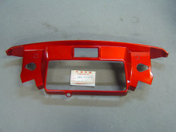 Garniture supérieur de guidon de NH125G code couleur R-4C