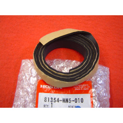 Caoutchouc jonc de selle Honda GL1500 – Réf. 81354MN5010