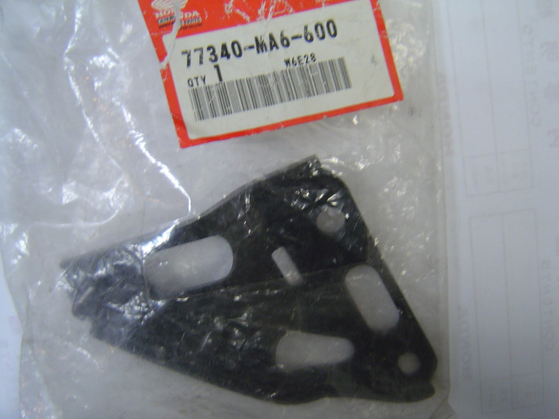 Support Arceau Arrière Gauche Honda CBX400 – Réf. 77340MA6600