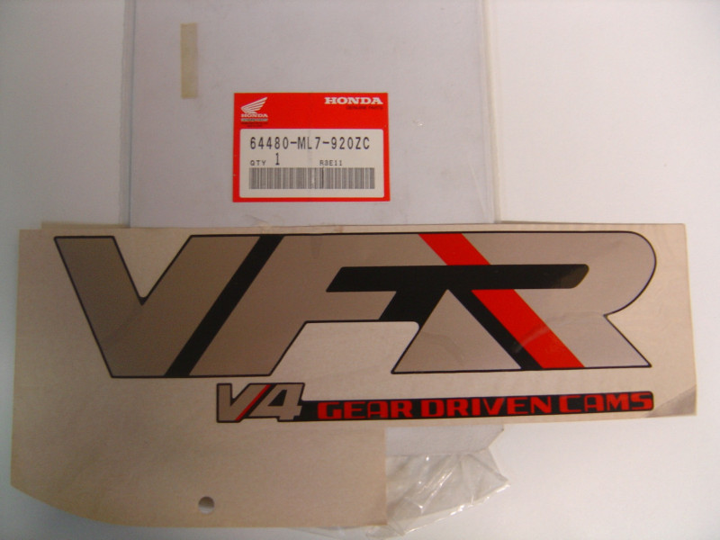 Autocollant carénage gauche Honda VFR750F 88-89 | 64480ML7920ZC