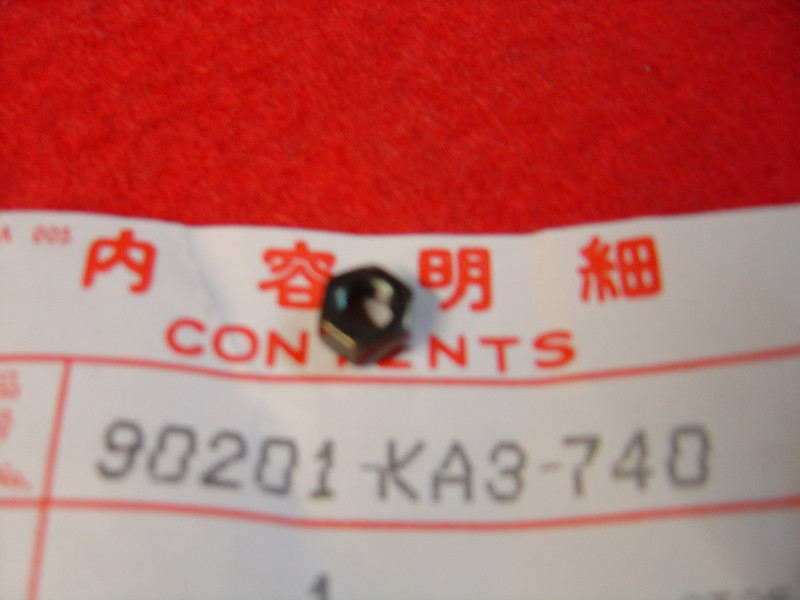 Écrou vis réglage valve échappement Honda CR - 90201KA3740