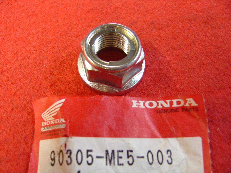 Ecrou d'axe de roue AR 16 mm de CN250 Spazio CRM125 FMX650 HONDA 90305-ME5-003