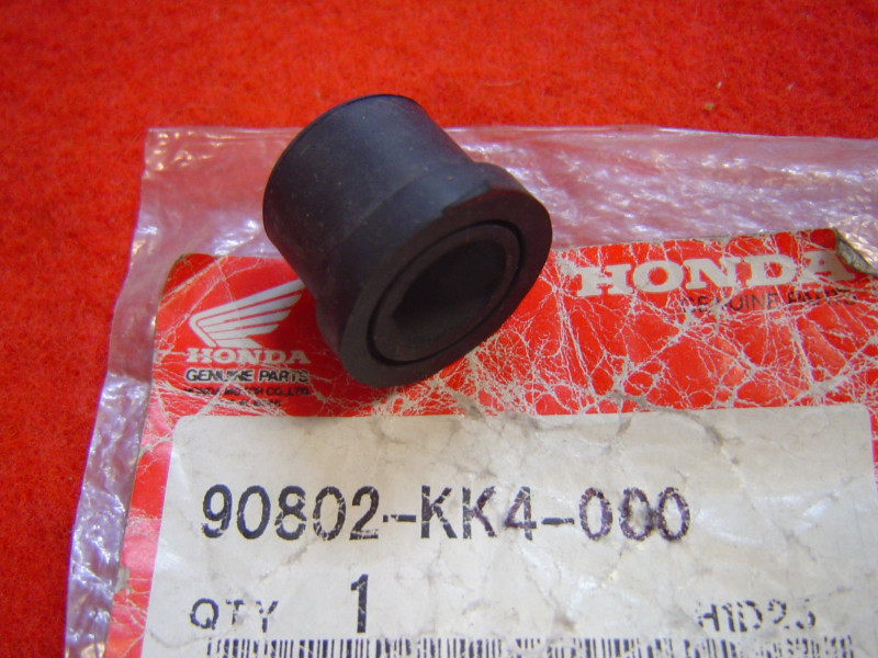 Caoutchouc fixation pot d'échappement Honda NSR125 MBX125 90802-KK4-000