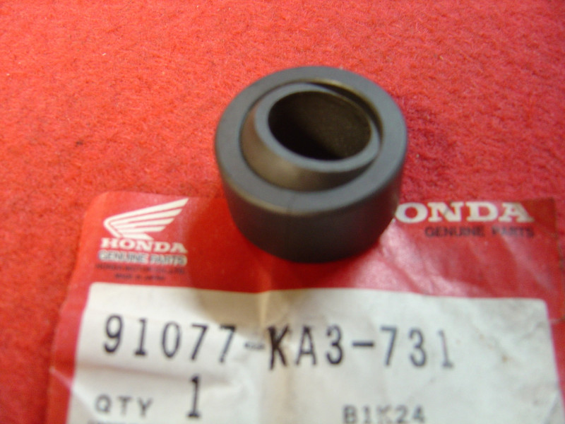 Rotule amortisseur AR D14mm Honda CR XR – Réf. 91077KA3731